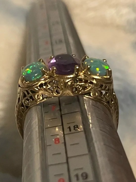 Vintage 10K Gold Opal and Amethyst  Ring size 7 - Picture 4 of 13